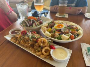 ナミッキーツアーズのお客様 西脇さまと一緒に行ったBEACH HOUSEの料理の写真